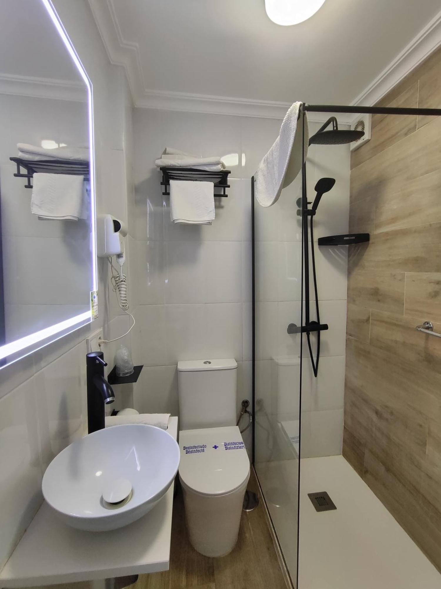 Hostal Lucy Сантандер Екстериор снимка
