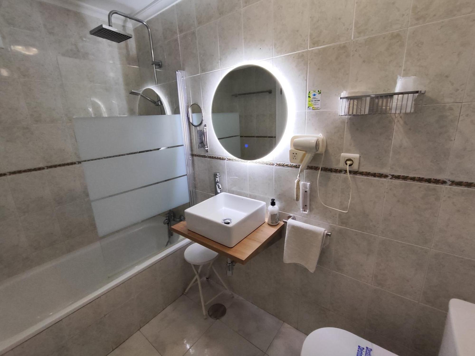 Hostal Lucy Сантандер Екстериор снимка